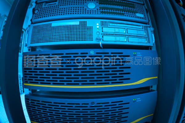 網(wǎng)絡服務器與云計算裝備技術服務 構建數(shù)字時代的技術基石