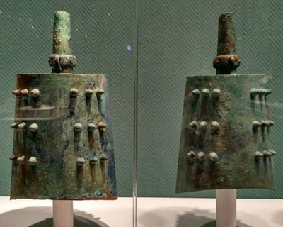 葉家山西周墓地發(fā)掘面積大,出土墓葬數(shù)量多,隨葬品類(lèi)型十分豐富